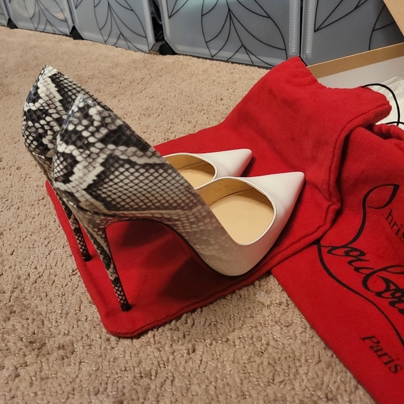 SPECIAL PRICE! 4 ONLY 2 DAYS! Authentic Christian Louboutin's Size 39/8 US - Picture 12 of 15